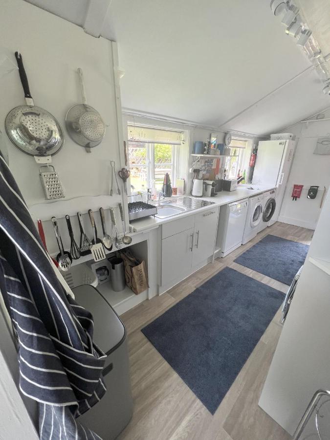 Adorable Two Bed Norfolk Broads Holiday Home - River Views With Moorings & Fishing Стегем Екстер'єр фото