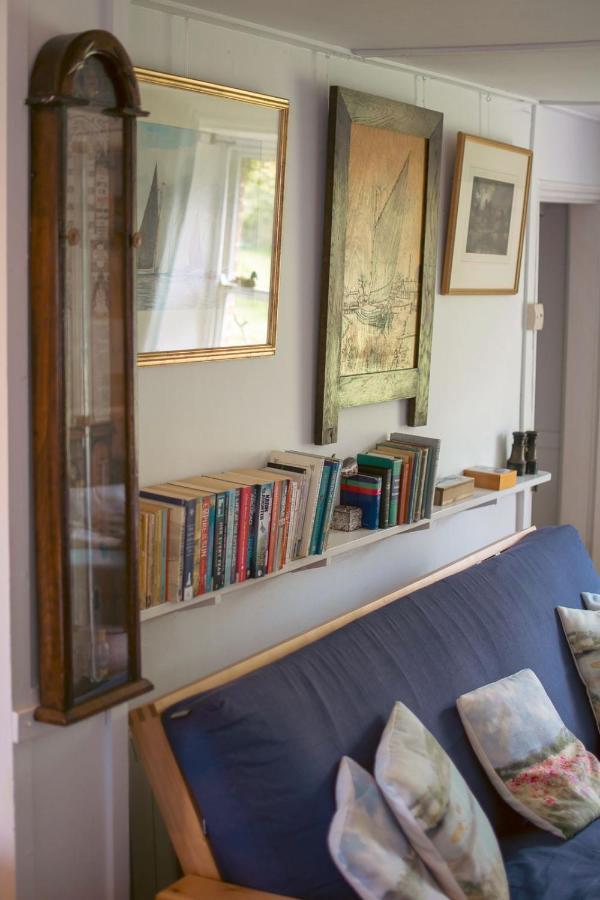 Adorable Two Bed Norfolk Broads Holiday Home - River Views With Moorings & Fishing Стегем Екстер'єр фото