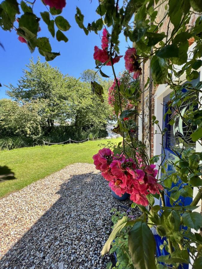 Adorable Two Bed Norfolk Broads Holiday Home - River Views With Moorings & Fishing Стегем Екстер'єр фото
